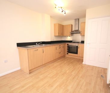 4 bedroom Town House to let - Photo 5