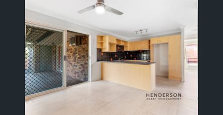 CONTEMPORARY FAMILY COMFORT IN A QUIET CUL-DE-SAC - Photo 3