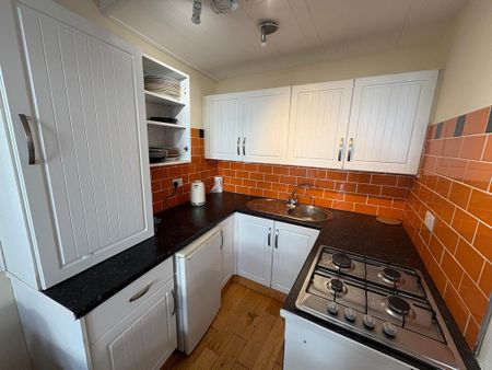 2 bedroom flat to rent - Photo 5