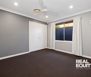 Tastefully Renovated Family Residence - Wattle Grove Lakeside Area - Photo 4