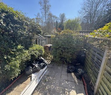 2 bedroom terraced house to rent - Photo 4