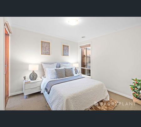 8 Ballantine Street, Tarneit, Vic 3029 - Photo 2