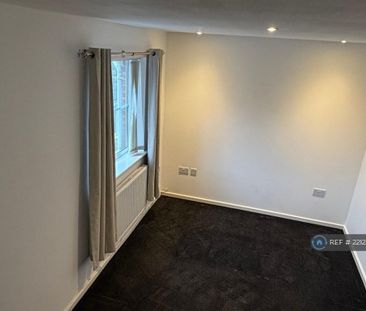 3 bedroom detached house to rent - Photo 5