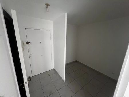 Location Appartement 2 pièces 37m² NICE 06000 - Photo 2