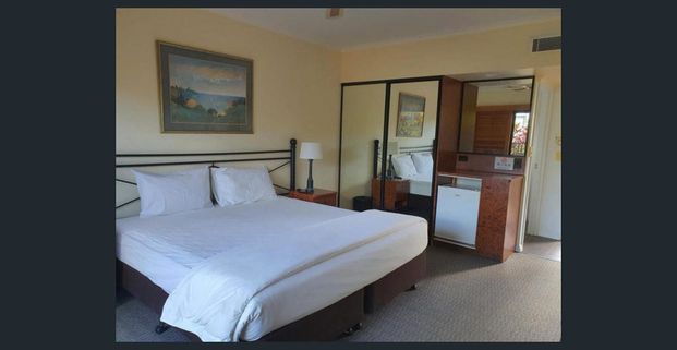 Just bring your toothbrush! - Photo 1