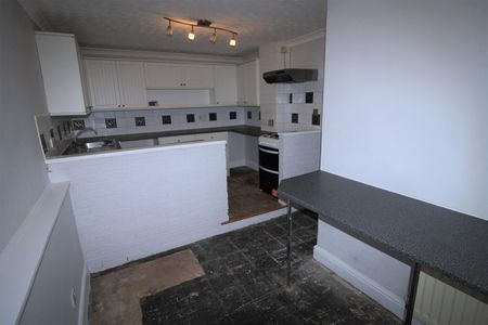 Astley Close, Redditch - Photo 3
