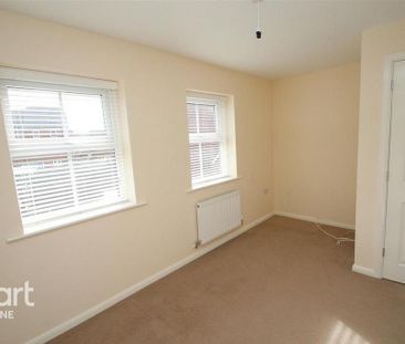 2 bedroom semi-detached house to rent - Photo 5