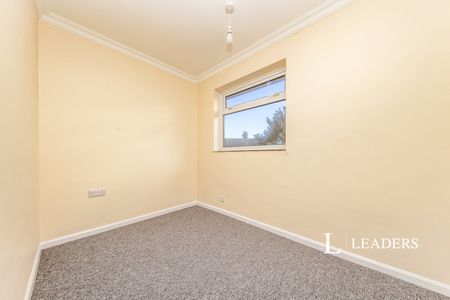 3 bedroom house to rent Mallard Way, IP2 - Photo 2