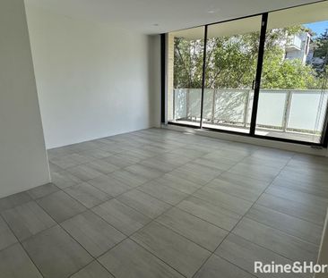 Freshly Painted With New Carpet Two Bedroom Apartment - Photo 5