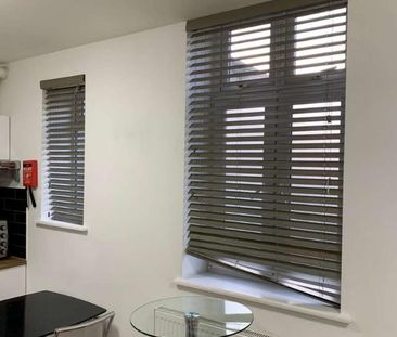 Burnside Road Dagenham, RM8 - Photo 3