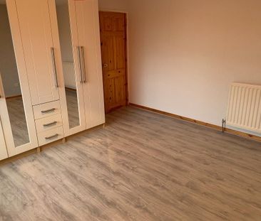 6 Broadway Avenue, Carrickfergus, BT38 8DD - Photo 6