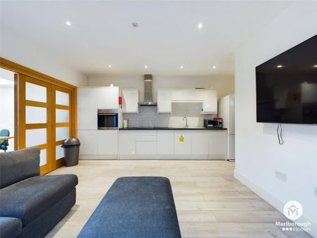 1 bedroom property to rent - Photo 4