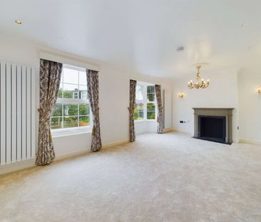 Beautifully presented four bedroom townhouse in prime Wimbledon location. - Photo 5