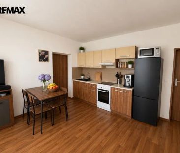 Pronájem prostorného bytu 2+kk s balkonem a klimatizací – Hodonín - Photo 3