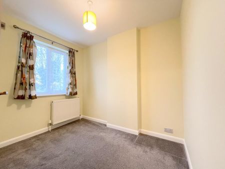 Semi Detached House - Photo 4