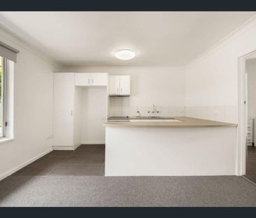 NEAT AND TIDY UNIT - Photo 3