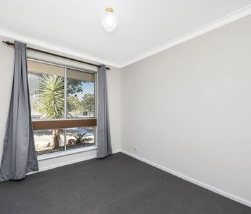 Spacious Family Living in a Prime Hamersley Location - Photo 4