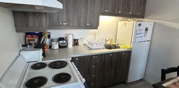 3 1/2 semi-meublé Ste Foy - Photo 2