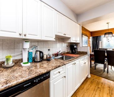 1017 Old Lillooet Road, North Vancouver, Bc - Photo 3