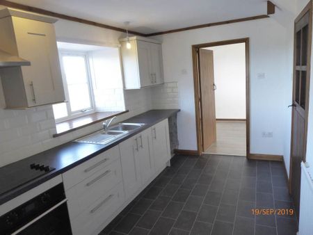 3 bedroom detached house to rent - Photo 5