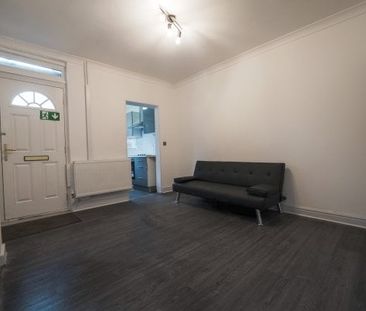 Victoria Street, NG18, Property for rent - Photo 3
