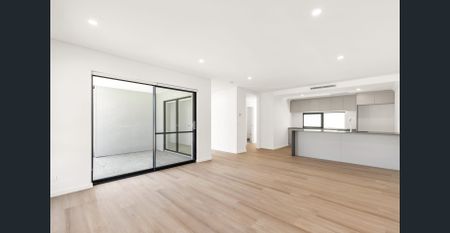 Stunning, brand new 4 x 2 - Photo 2