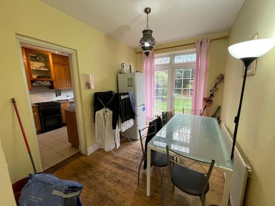 1 bedroom in a house share to rent - Photo 1