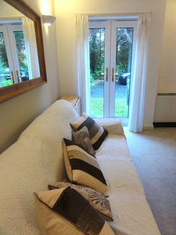 1 Bed Flat, Rusholme, M14 - Photo 2