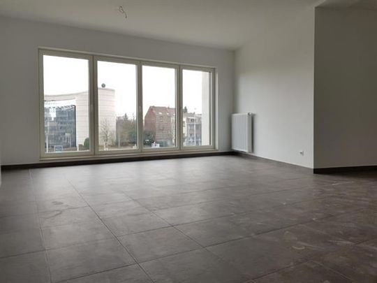 Appartement te huur - Photo 1