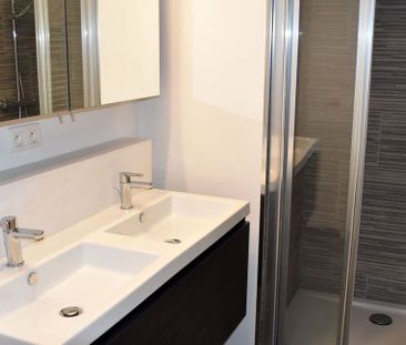 Appartement te huur in Brussel voor € 1.300 met 2 slaapkamers - Photo 2