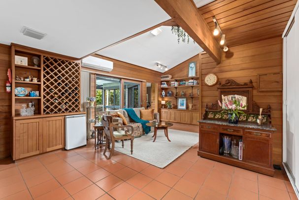 Thinking of selling? Contact our agent - Photo 1