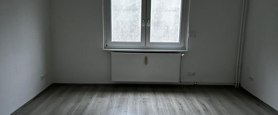 Frisch Sanierte 2 Zimmer Wohnung in Solingen ab sofort verfügbar - Foto 1
