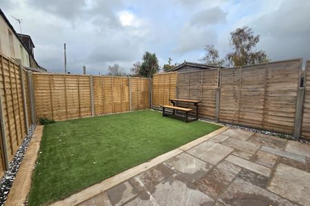 Felix Road - Photo 2