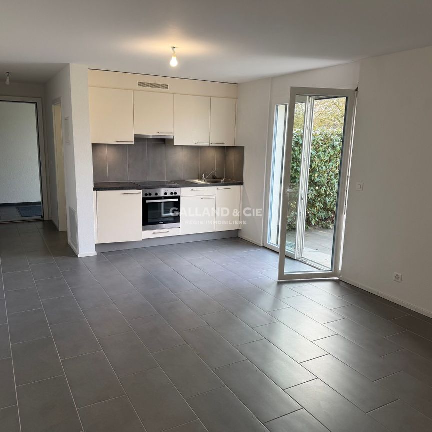 Studio with terrace and shared garden in Chevilly - Photo 1