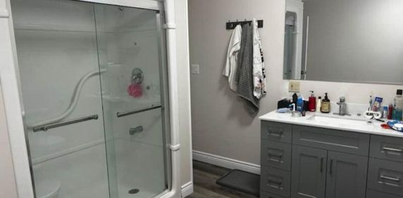 For Lease - 13011 Lundys Lane, Thorold, Ontario - Photo 2