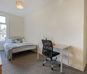 9 Bed Semi-Detached House, Upper Hanover Street, S3 - Photo 6