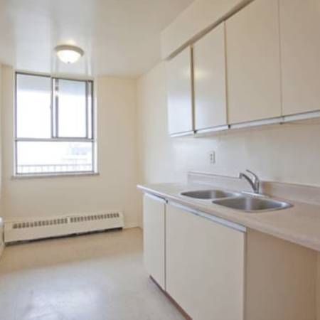 Sublease 1 Bedroom Apartment - Photo 3