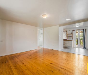 Well-Presented Family Home with Expansive Outdoor Living - Photo 6