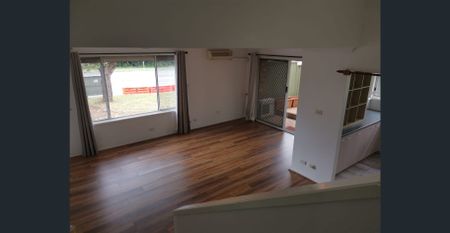 Split-level well looked after villa - Photo 2