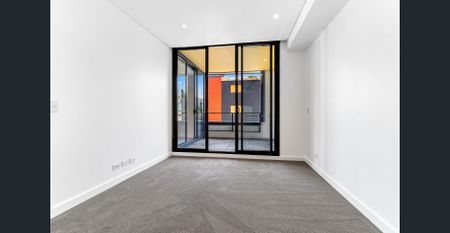 Light-Filled Apartment with Study & Balcony - Photo 2