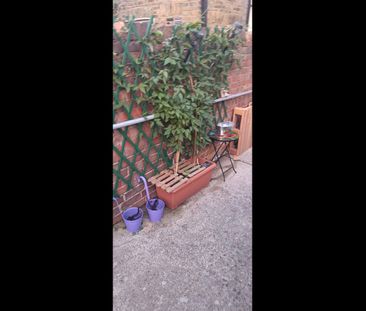 Room in a Shared House, Hazel Road, NW10 - Photo 1