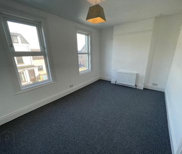 2 Adelaide Avenue, Whitehead, Carrickfergus, BT38 9RZ - Photo 3