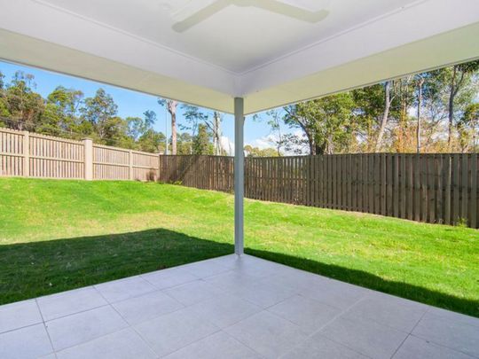 4 bedroom family home with large yard located in the Lura Estate! - Photo 1