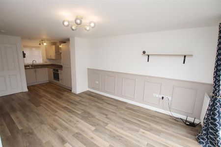 2 bedroom terraced house to rent - Photo 2