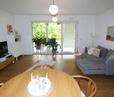 Gemütliche 2-Zimmer-Wohnung im Erdgeschoss mit Einbauküche und Terr... - Photo 1