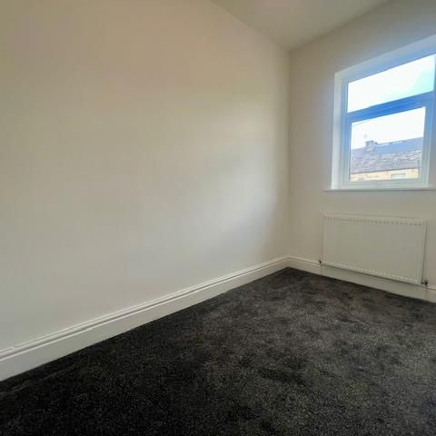 William Street, Accrington - Photo 1