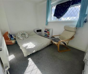 Sycamore Close, Poole, Dorset, BH17 - Photo 2