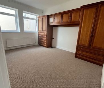 1 Bed Flat, Coombe Road, CR0 - Photo 2