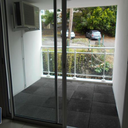 Location Appartement 3 pièces 63m² STE CLOTILDE 97490 - Photo 4