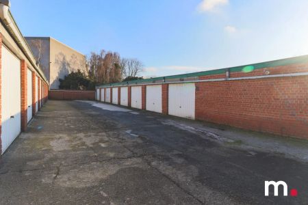 Ruim gerenoveerd appartement op een goede ligging voorzien van alle comfort ! - Foto 4